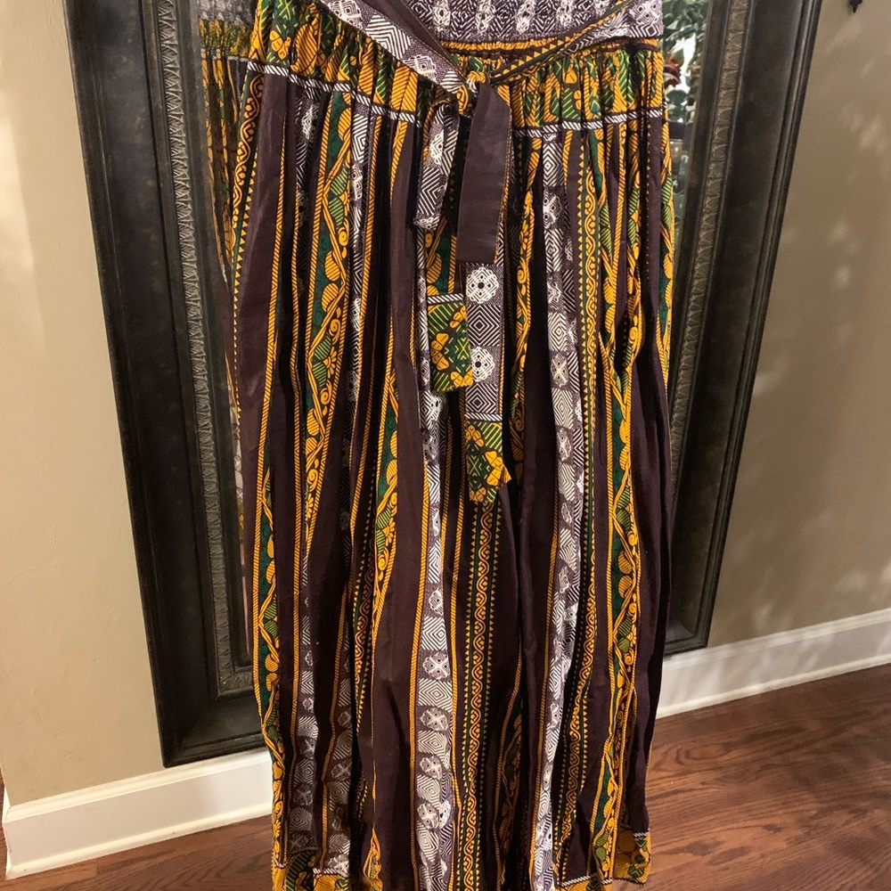 Skirt - Picture 2 of 3